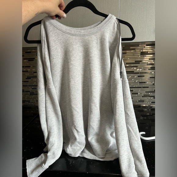 Grey cold shoulder zipper sweatshirt - Picture 1 of 4